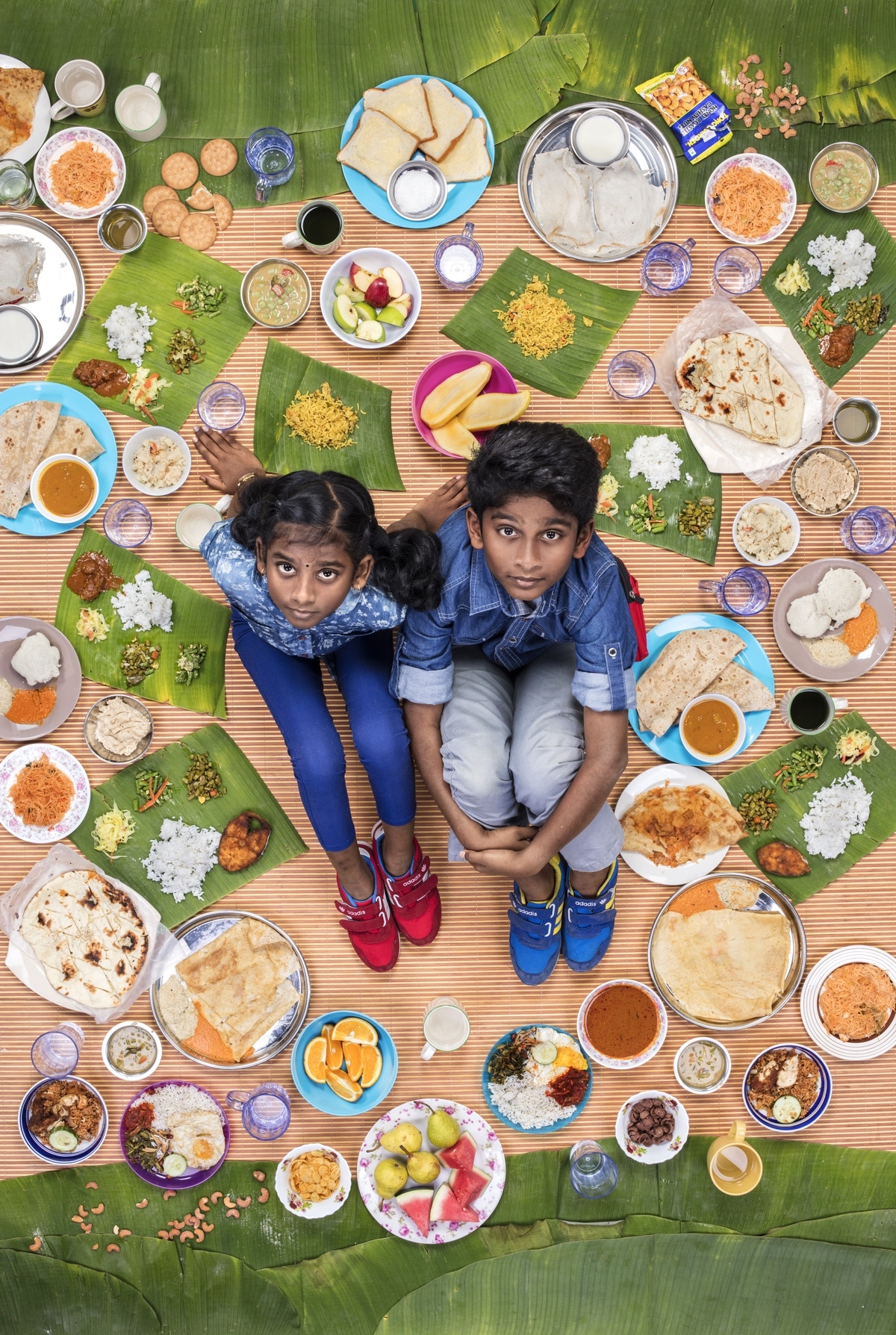Interview: Kids Around the World Photographed Surrounded by Their Weekly Diet